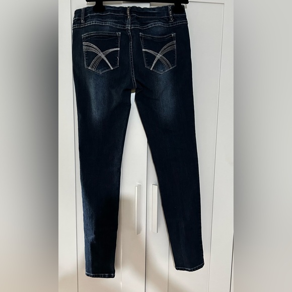 π Bongo jeans dark wash skinny jeans - Picture 2 of 2